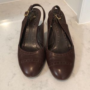 Brown brooks brothers pumps
